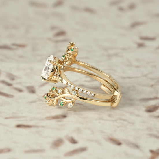 Cross Vine Moissanite and Emerald Ring Set - Valentina