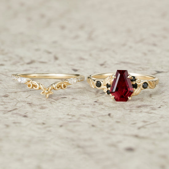 Nature's Embrace: Coffin Cut Ruby Leaf Ring Set - Lila