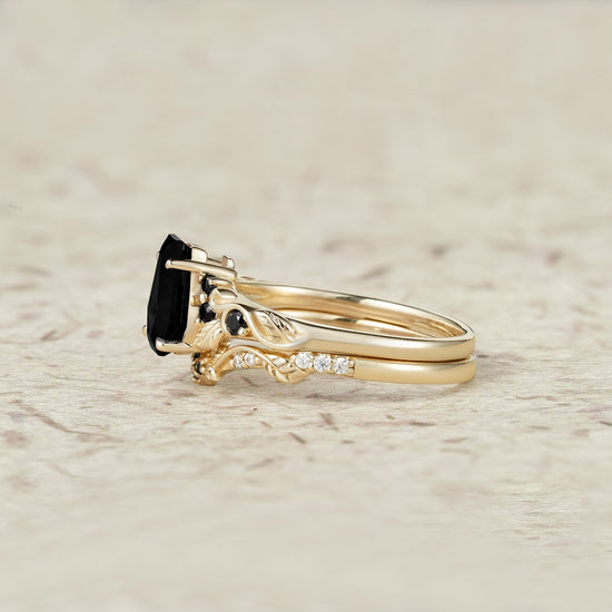 Nature's Embrace: Coffin Cut Black Onyx Leaf Ring Set - Penelope