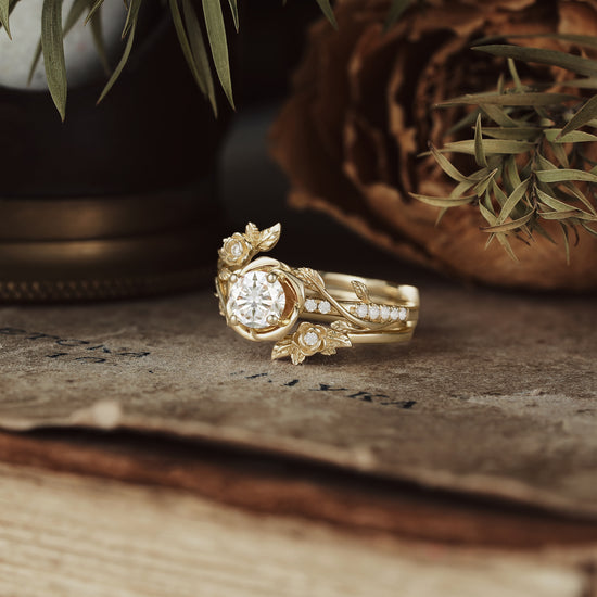 Rose Blossom: Three Roses Moissanite Ring Set | Rosalind