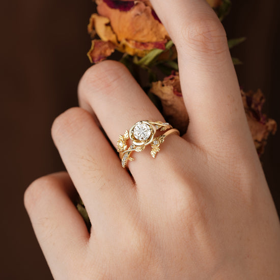 Rose Blossom: Three Roses Moissanite Ring Set | Rosalind