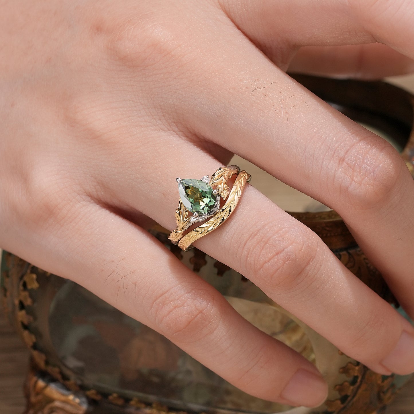 Forest Whispers: Leaf and Wood Pattern Green Sapphire Ring Set