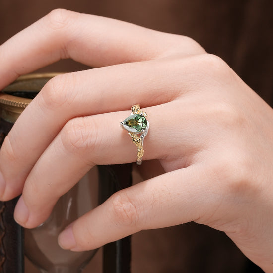 Forest Whispers: Leaf and Wood Pattern Green Sapphire Ring