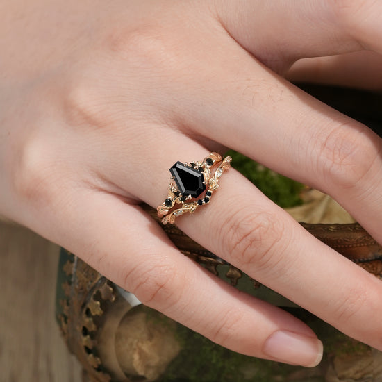 Nature's Embrace: Coffin Cut Black Onyx Leaf Ring Set - Penelope