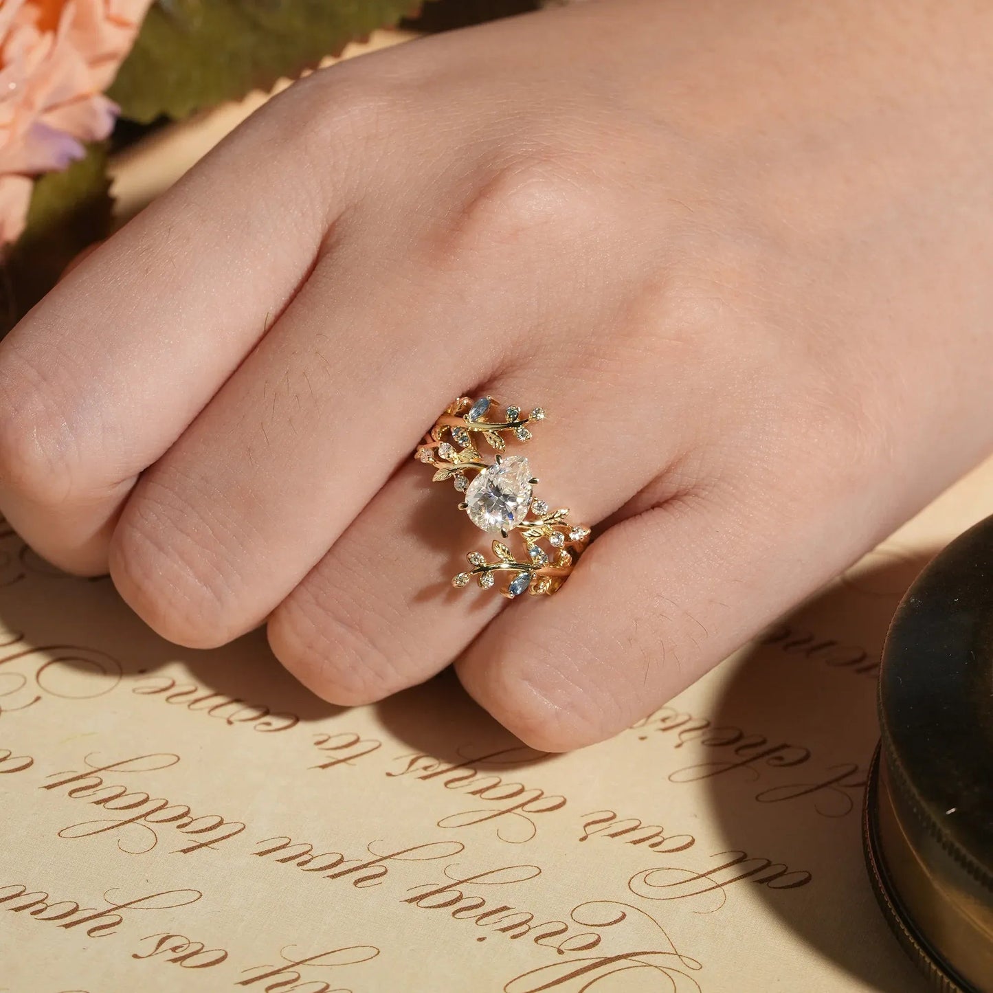 Aphrodite's Enchanted Vine | Moissanite Leaf Engagement Ring Set 2pcs - Vesper - GemsMagic