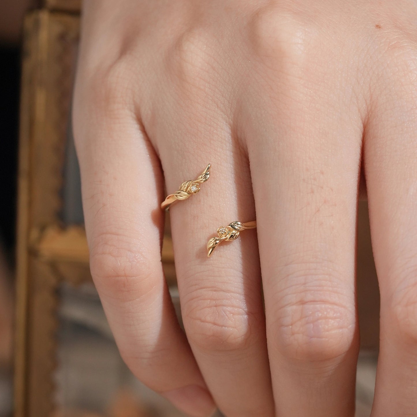 Daisy Inspired Moissanite Enhancer Wedding Band - Zephyrine - GemsMagic