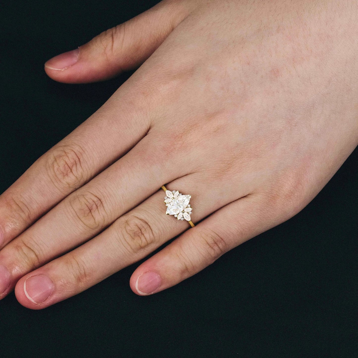 Graceful Marquise Cut Moissanite Ring - Aro - GemsMagic - GemsMagic