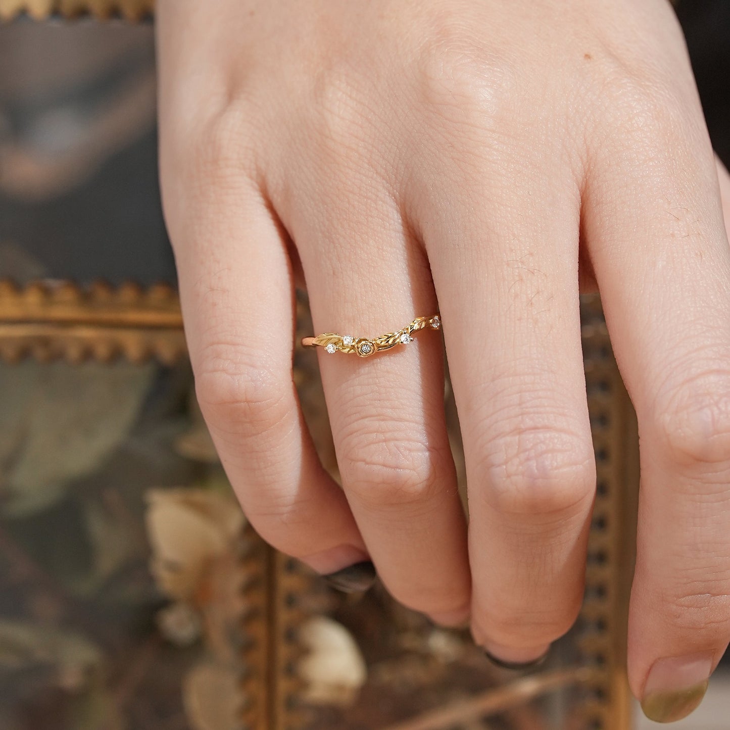 Moissanite Nature Inspired Curved Wedding Ring - Linden - GemsMagic