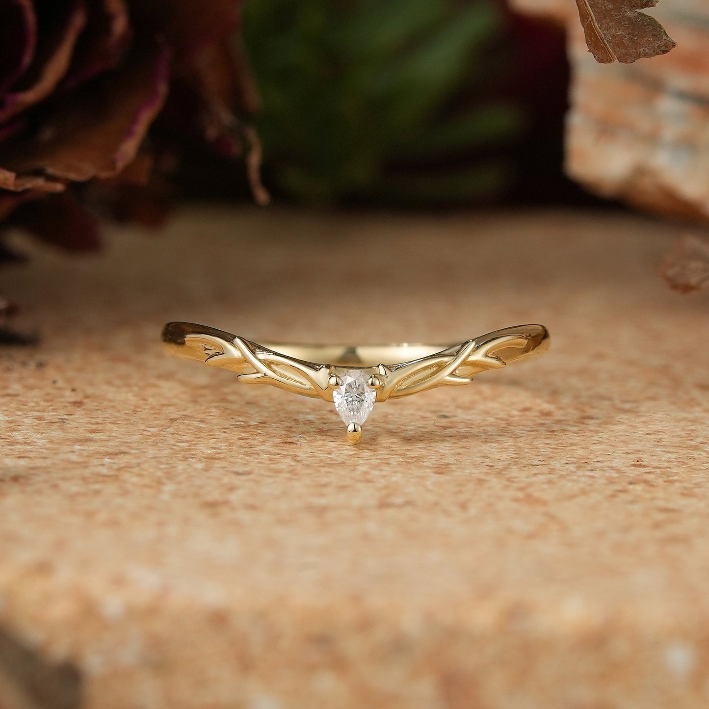 Moissanite Stag Inspired Curved Wedding Band - Olga - GemsMagic