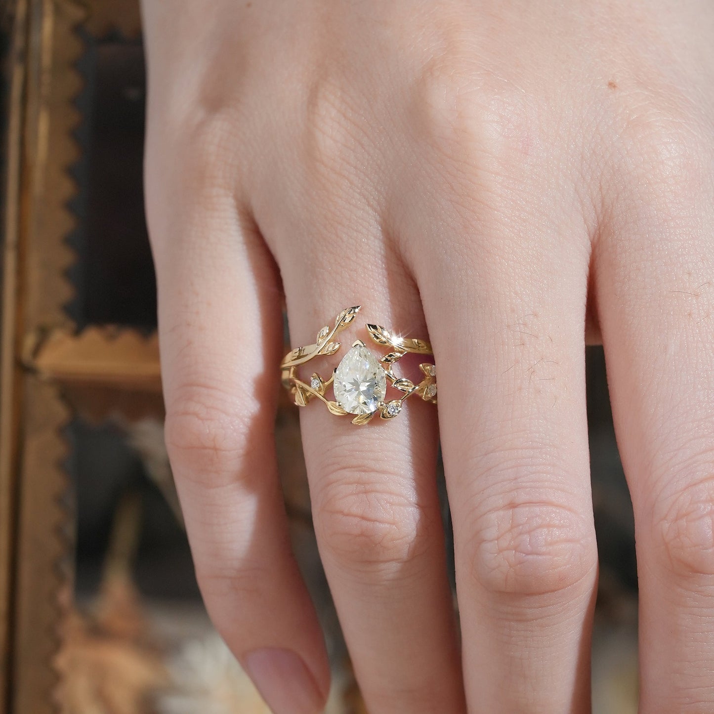 Moissanite Vine Inspired Pear Shaped Design Bridal Set - Yara - GemsMagic