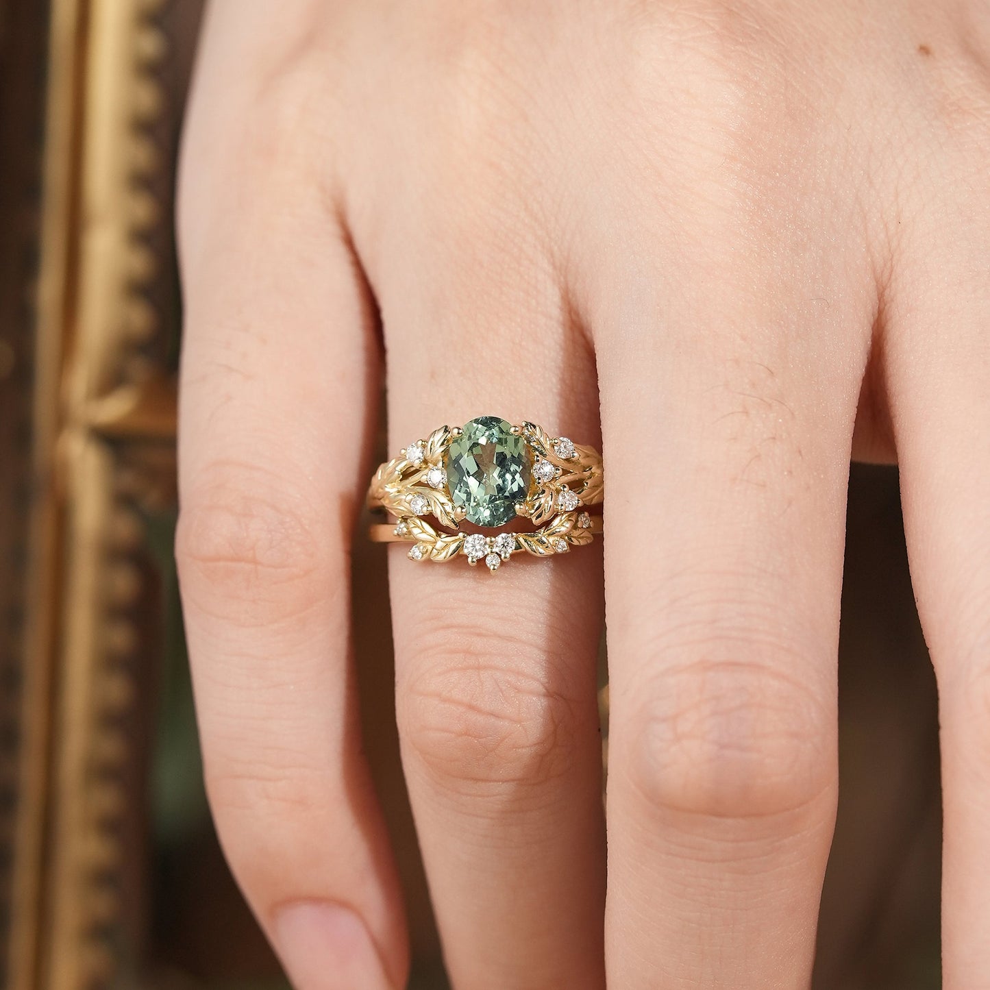 Oval Green Sapphire & Moissanite Ring Set 2pcs - Kairi - GemsMagic