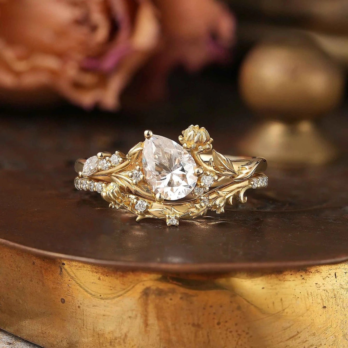 Pear Cut Moissanite Snow Lotus Inspired Bridal Ring Set - Lucia - GemsMagic