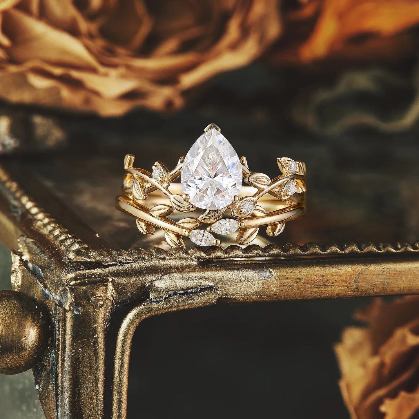 Pear Cut Moissanite Twisted Leaf Engagement Ring Set 2pcs - GemsMagic - GemsMagic