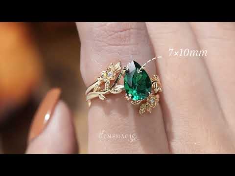 Rose Blossom: Pear-Cut Emerald Leaf Ring Set - Helena