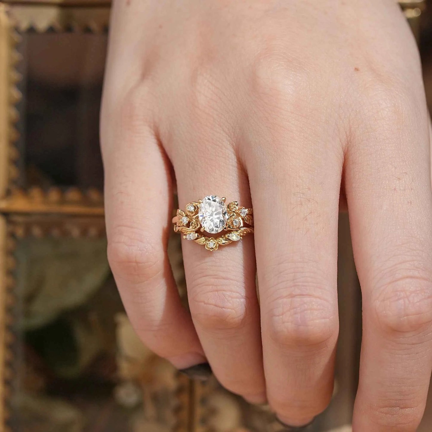 Rose Inspired Oval Cut Moissanite Flower Bridal Ring Set - Donna - GemsMagic