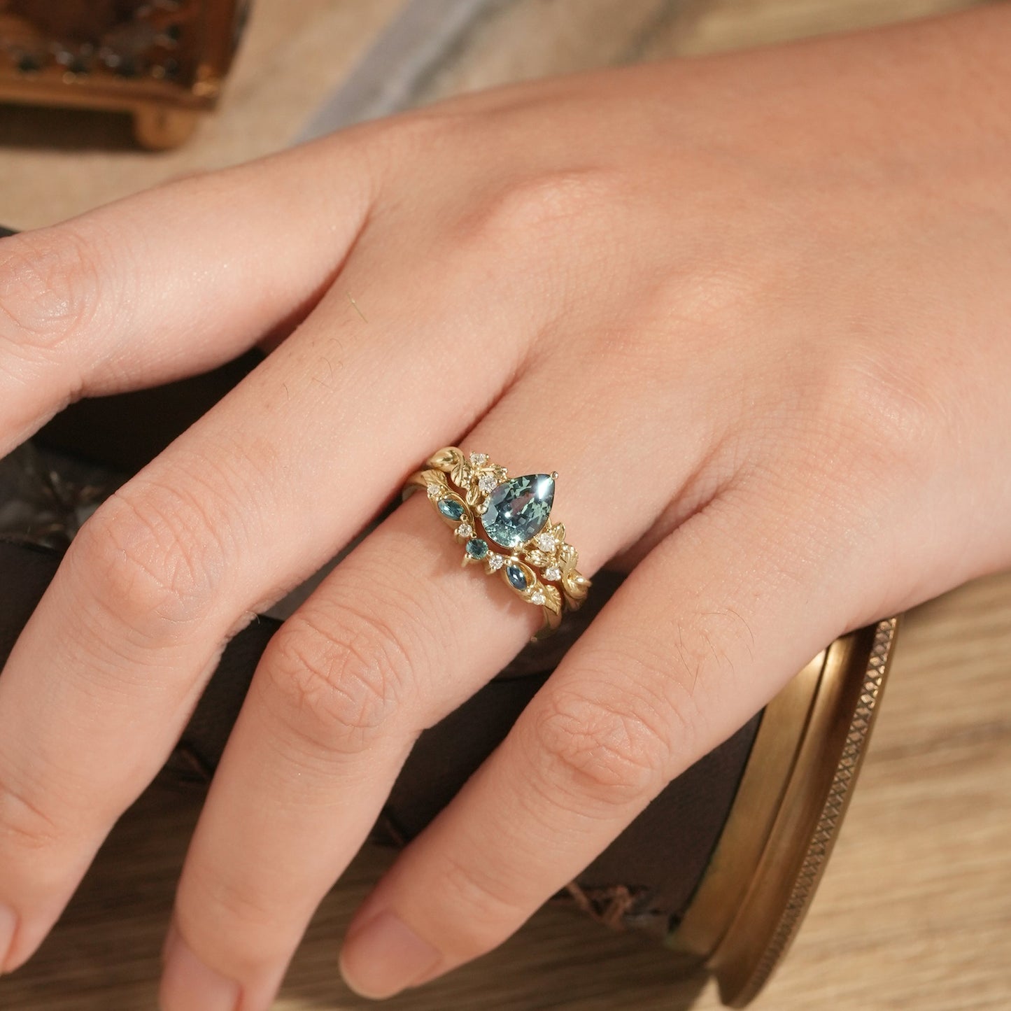 Signature Pear Vintage Teal Sapphire Engagement Ring Set 2pcs - Octavia - GemsMagic