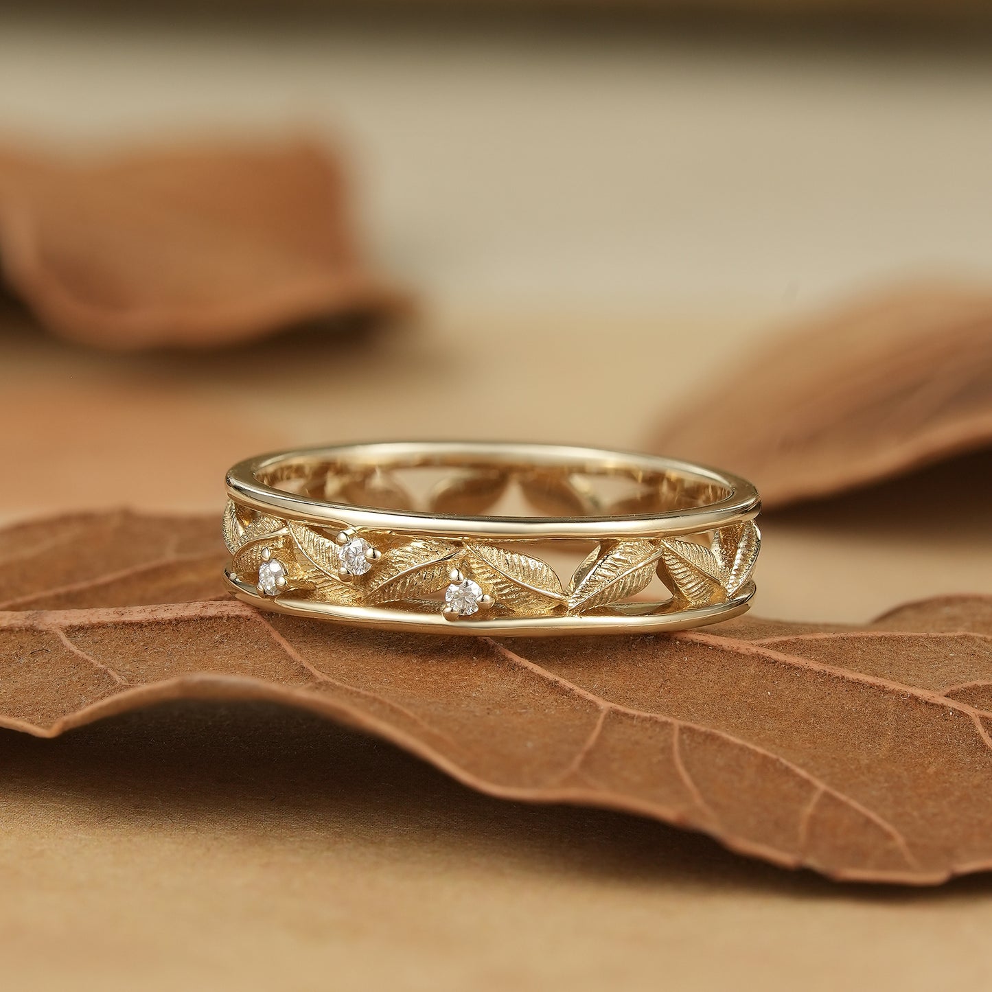 Palm Leaves Inspired Moissanite Men's Band - Isaac