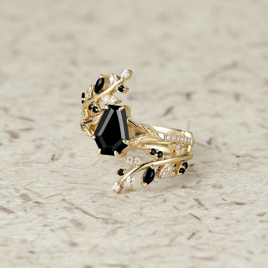 Aphrodite's Enchanted Vine | A Mythical Black Onyx Engagement Ring Set