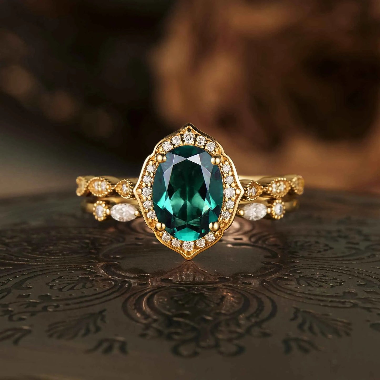 Vintage Emerald Halo Ring Set 2pcs - GemsMagic - GemsMagic