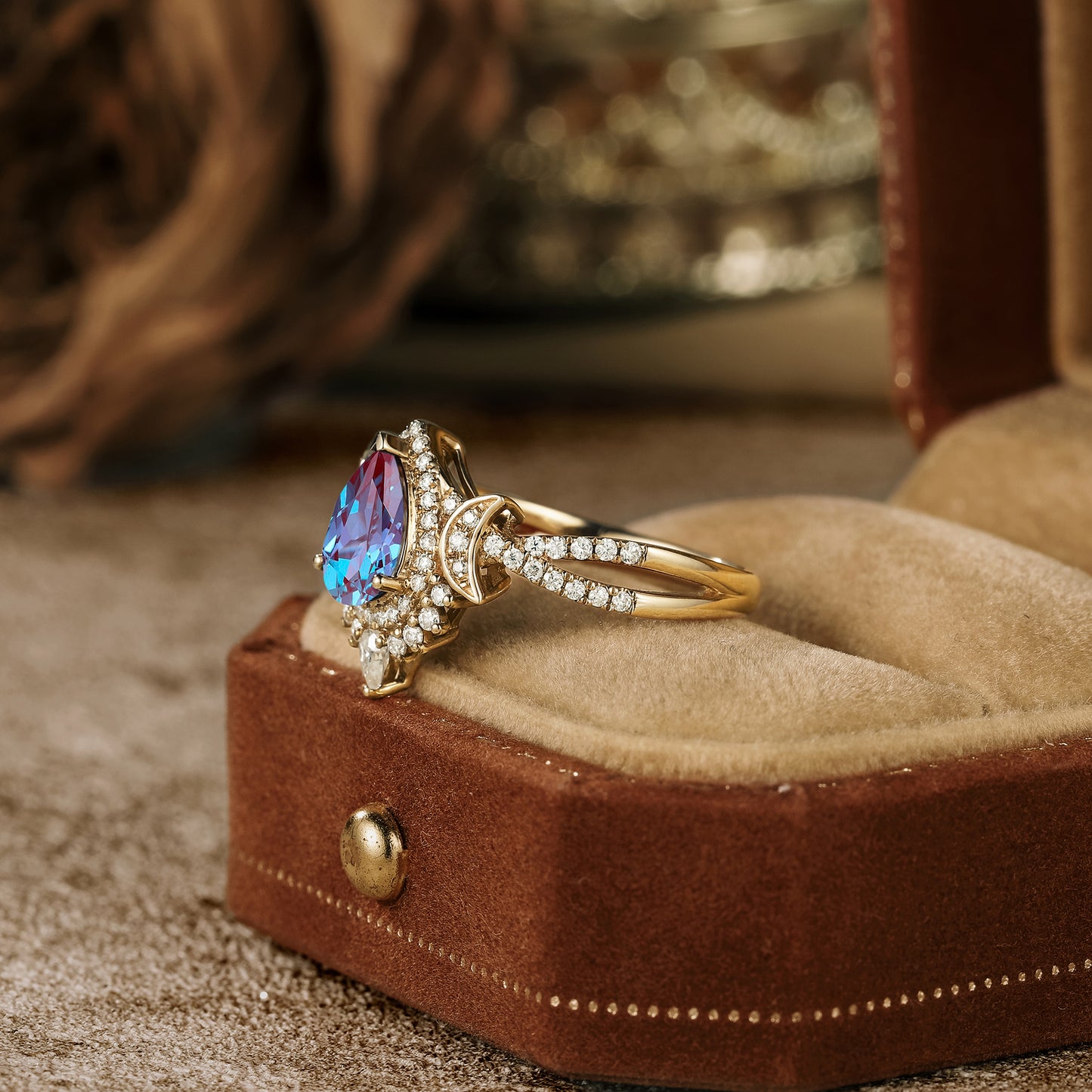 MollyJewelryUS Pear Shaped Alexandrite Rose Gold Engagement Ring -  MollyJewelryUS