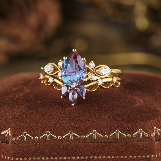 Pear-Shaped Lab-Created Alexandrite Wide Filigree Ring in 10K Gold | Zales