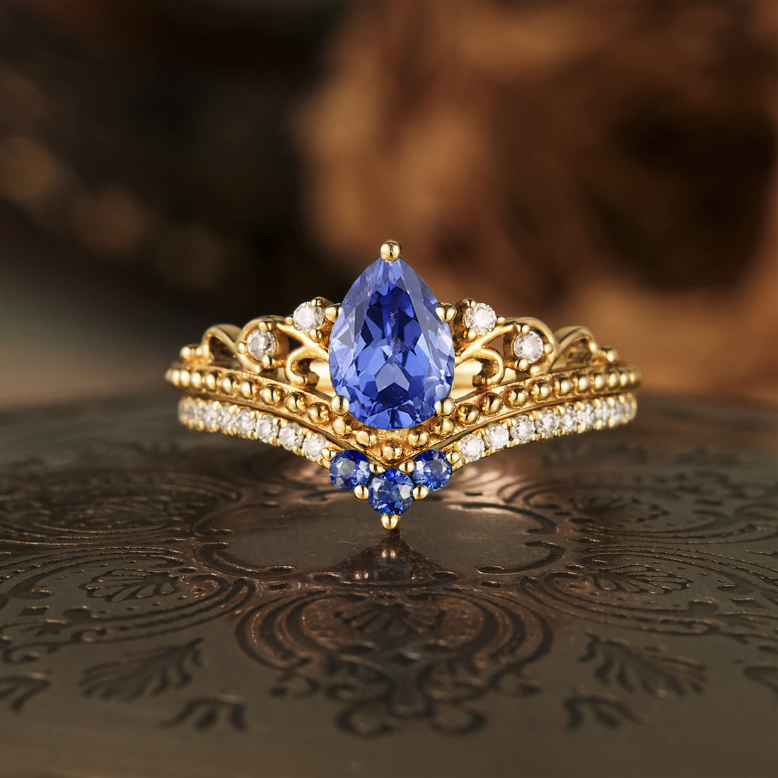 sapphire gold ring